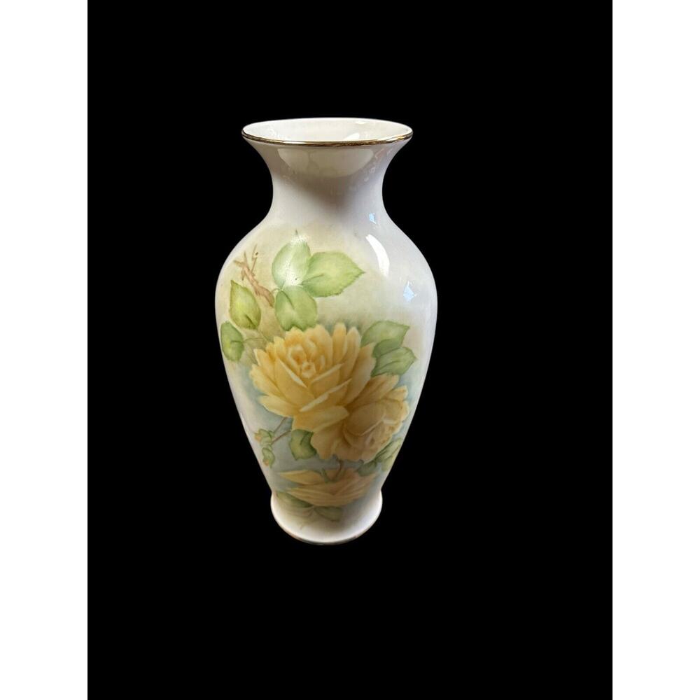 Ruth Houston Hand Painted Yellow‎ Rose Porcelain Vase Gold Gilt Rim Vintage
